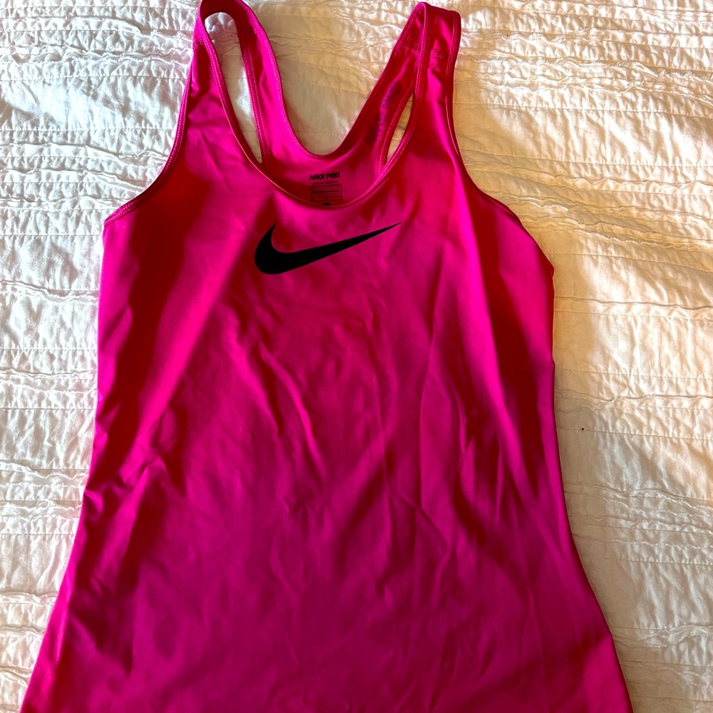Womens Nike tank size M